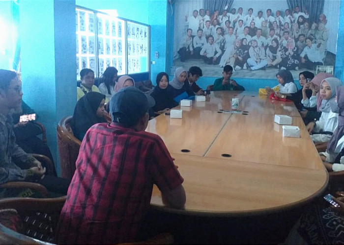 Mahasiswa Pertukaran Universitas Teknokrat Kunjungi Radar Lampung