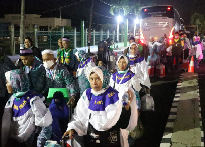 Tiba di Lampung, Dua Jemaah Haji Dilarikan ke RSUDAM