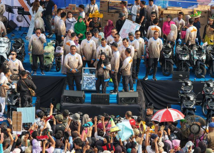 Jalan Sehat HUT ke-344 Bandar Lampung Belangsung Meriah, Tukang Cilok dan IRT menangkan Doorprize
