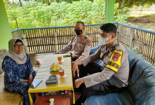  Kapolsek Sambangi Para Calon Jelang Pilkakam di Lampung Tengah, Ada Apa? 