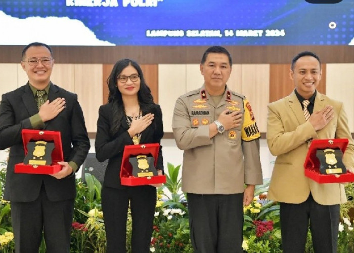 Tiga Dosen Teknokrat Didaulat Polda Lampung Latih Public Speaking Anggota Polri