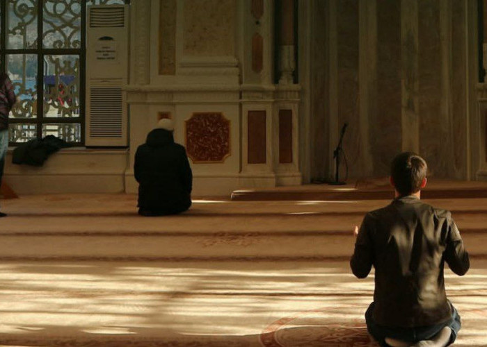 Dalil Keringanan Shalat Bagi Orang Sakit dan Musafir Agar Ibadah Tetap Terjaga