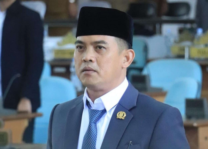 Resmi Berganti, Kini Ketua Fraksi Partai Golkar DPRD Lamteng Diemban Syaifudin Basuni