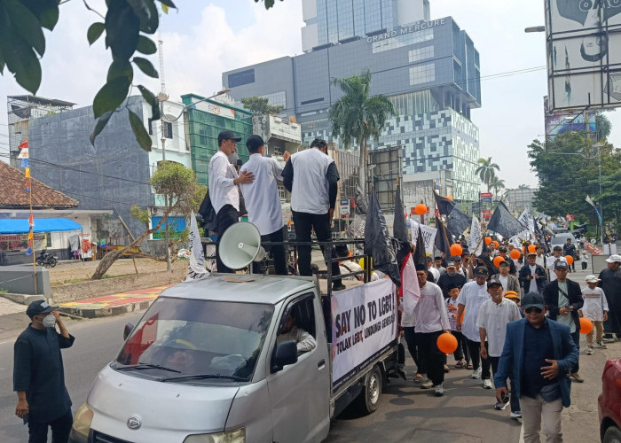 Ratusan Massa Gelar Aksi Tolak LGBT, Minta Pemerintah Perkuat Perlindungan Generasi Muda