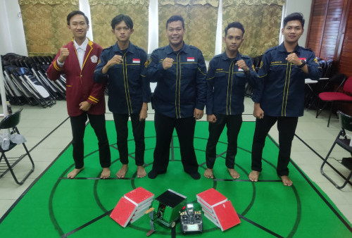 Tim Robotik UTI Sabet Juara Dari Kemendikbudristek