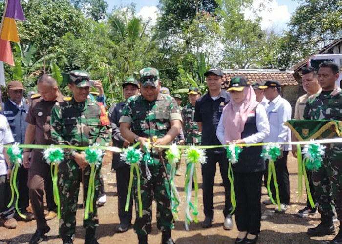 Danrem 043 Garuda Hitam Tutup TMMD Ke-115 di Tanggamus 