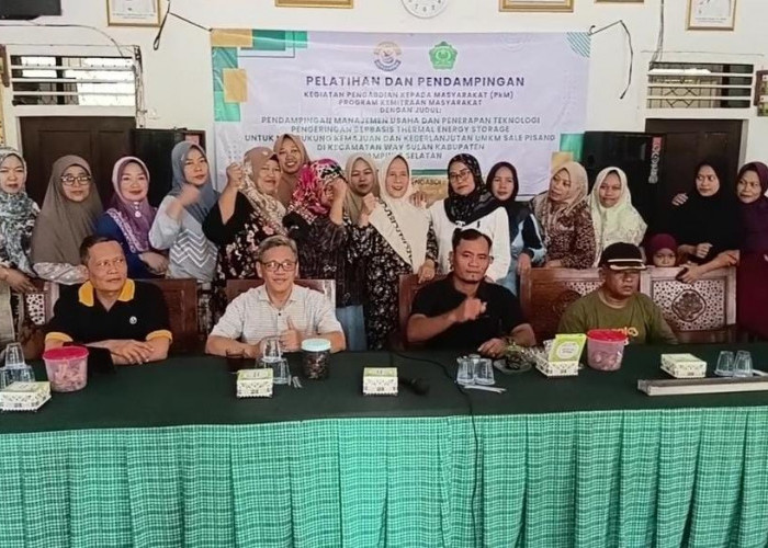 Dosen Universitas Malahayati Berdayakan UMKM Sale Pisang di Way Sulan Lewat Program PKM DPPM 