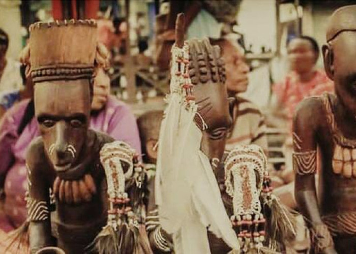 Makna Kelam Dibalik Ukiran Suku Asmat Papua