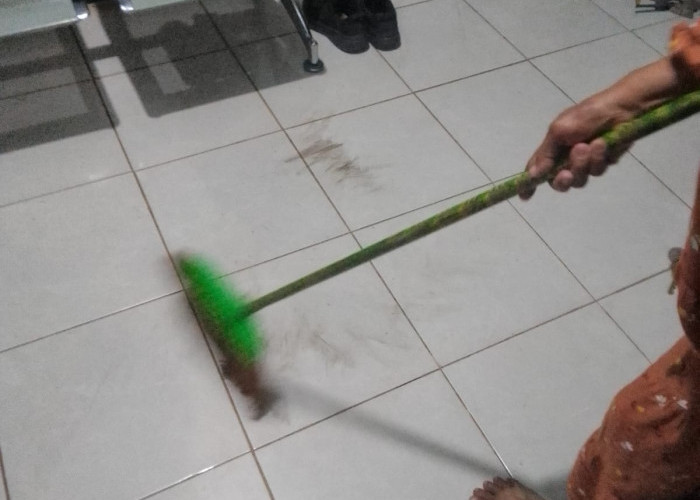 Hujan Debu Abu Vulkanik Anak Gunung Krakatau Sampai Teluk Bandar Lampung dan Pesisir Barat