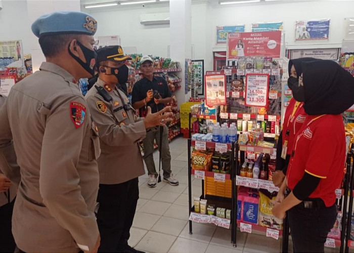 Todong Karyawan Minimarket Dengan Gunting, Dua Perampok di Pesawaran Gasak Uang Puluhan Juta 