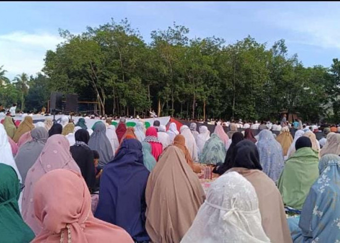 Berkiblat ke Makkah, Jamaah Muslimin Hizbullah Natar Lampung Selatan Salat Ied Adha Hari Ini