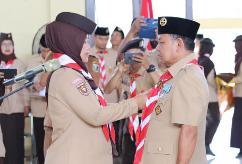 Chusnunia Chalim Lantik Ketua dan Wakil Ketua Mabicab Gerakan Pramuka Lampung Timur 