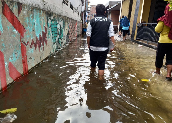 Cepat Tanggap, BRI Peduli Salurkan Bantuan ke Masyarakat Terdampak Banjir Semarang dan Demak
