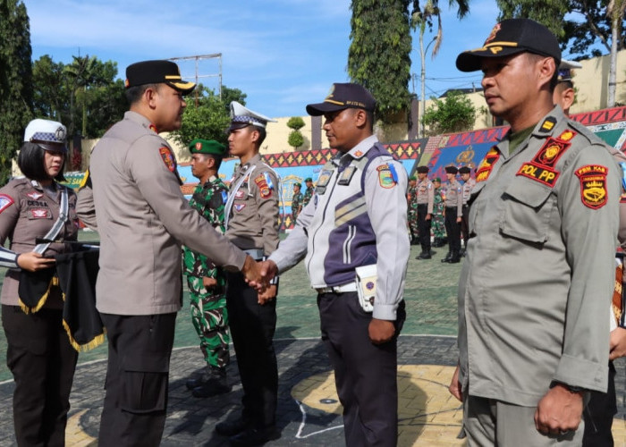 Kapolres Tanggamus Lampung Pimpin Gelar Pasukan Operasi Keselamatan Lalu Lintas Krakatau 2024