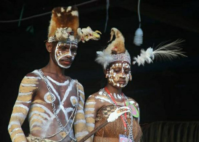 Aturan Poligami Dalam Rumah Tangga Orang Suku Asmat Papua