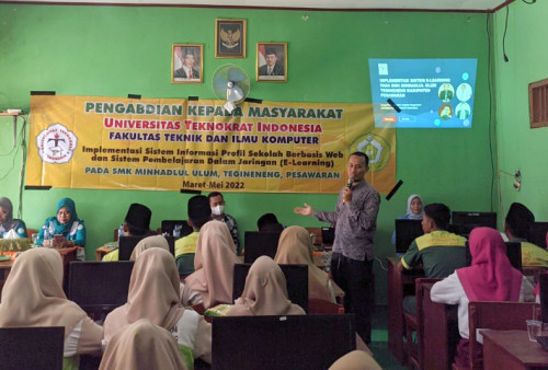 UTI Bantu Penerapan Sistem Informasi Profil Sekolah SMK Minhadlul Ulum