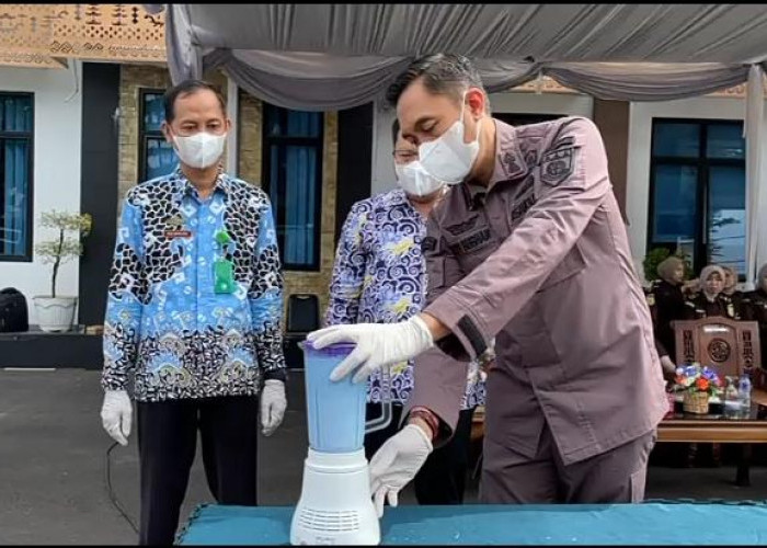 Kejari Lampung Utara Musnahkan Barang Bukti 33 Perkara Inkracht 