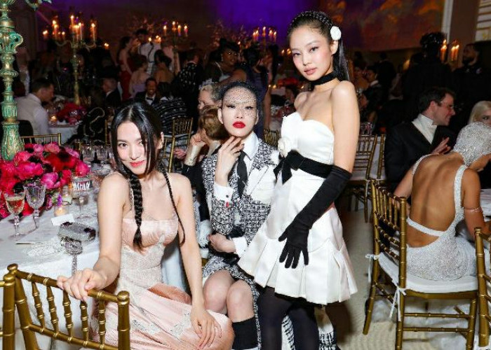 Tampil Bak Dewi Korea, Penampilan Jennie Blackpink dan Song Hye Kyo di Met Gala 2023 Banjir Pujian