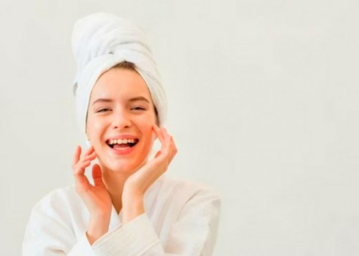 Referensi Skincare untuk Kulit Wajah Glowing, Ada Face Wash Hingga Serum