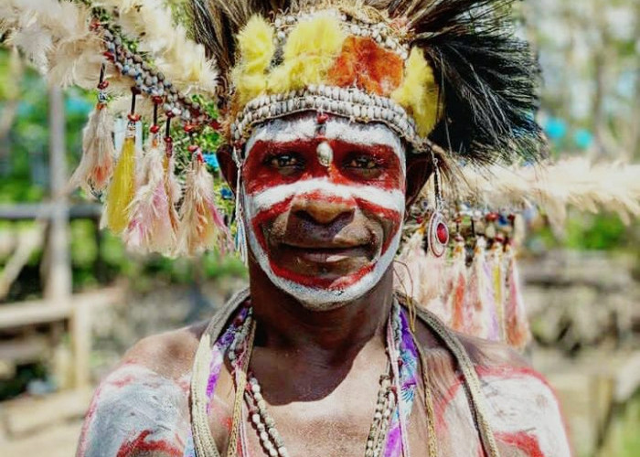 Mengulik Adat Istiadat Suku Asmat Papua yang Unik