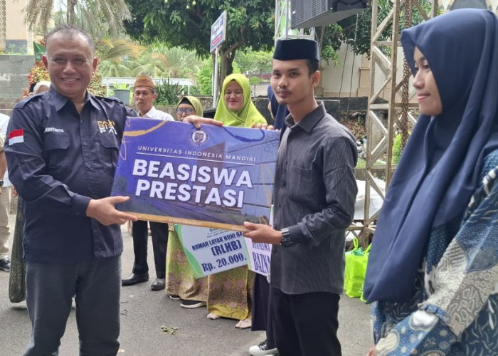 UIM Serahkan Beasiswa di Harlah ke-12 MIA Lampung Selatan  
