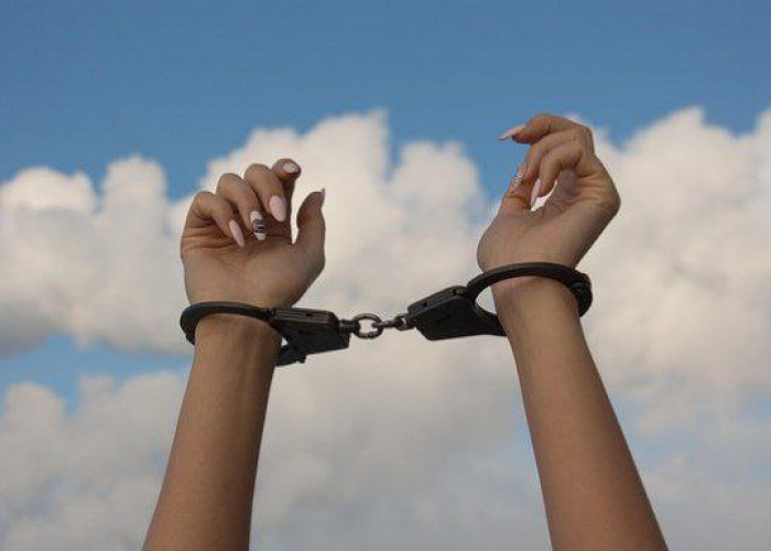 Dalil Hadis Setan Dibelenggu Saat Ramadhan, UAH Ungkap Makna Kiasannya Menurut Ulama