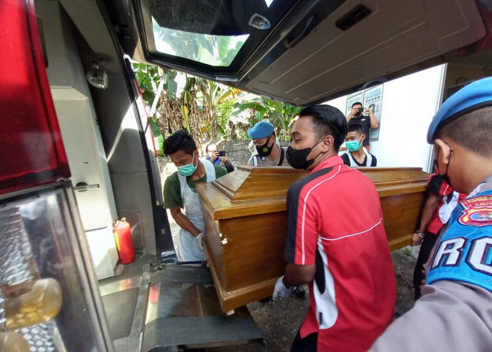 Autopsi di RS Bhayangkara Selesai, Jenazah Polisi yang Ditembak Rekan Sejawat Dibawa ke Lampung Tengah 