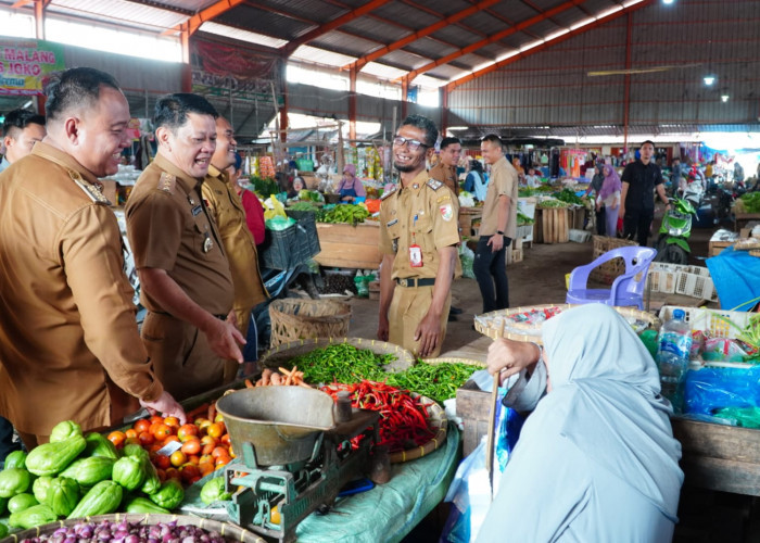 Jelang Ramadhan, Pj Bupati Tubaba Monitoring Pasar Tradisional