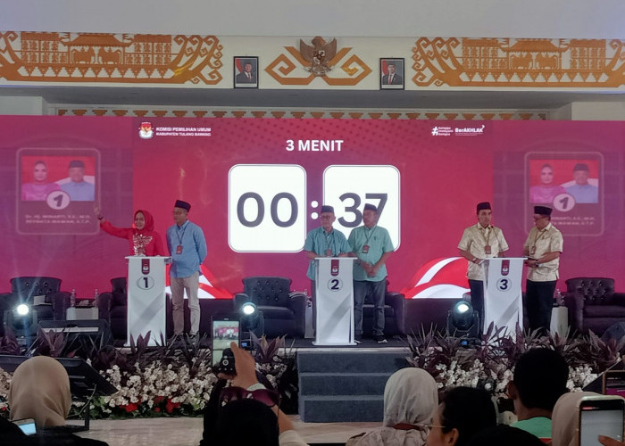 Debat Publik Perdana, 3 Paslon Bupati - Wakil Bupati Tulang Bawang Paparkan Visi Misi