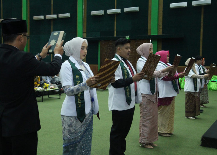 Resmi Menyandang Gelar, 8 Dokter Baru FK Universitas Malahayati Siap Jalani Program Internship