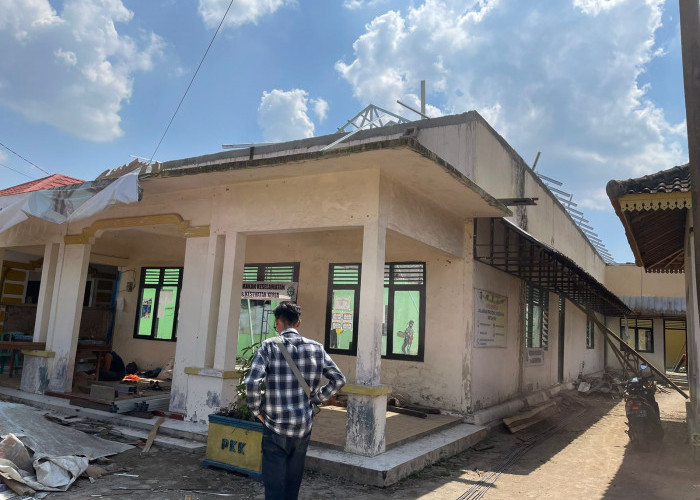 Kondisi Rusak Setelah Lima tahun, Aula Kelurahan Hadimulyo Barat, Kecamatan Metro Pusat Diperbaiki