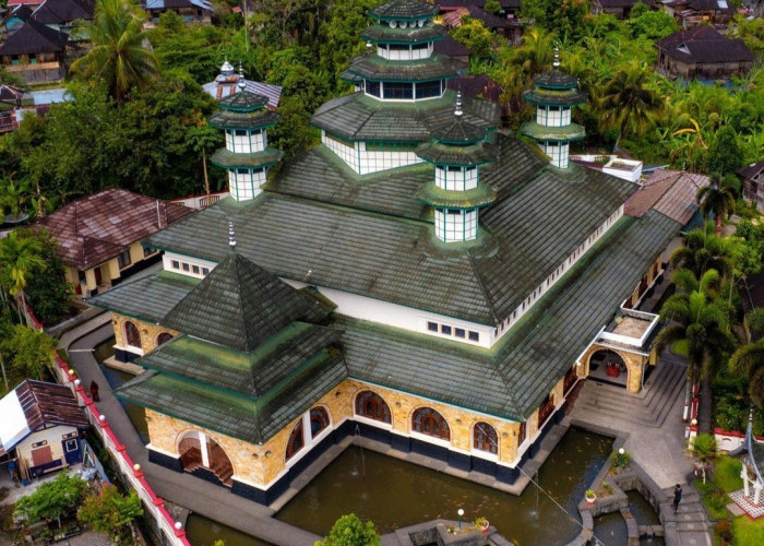 6 Wisata Religi Masjid dengan Panorama Indah, Nomor 3 Berada di Lampung 