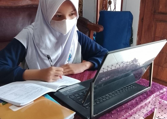 Menjaga Asa Cinta saat Erupsi Gunung Anak Krakatau Tak Surutkan Langkah Belajar via PJJ