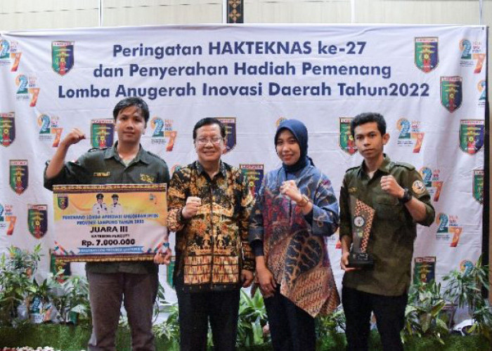 Mahasiswa UTI Juara Lomba Anugerah Iptek Balitbangda