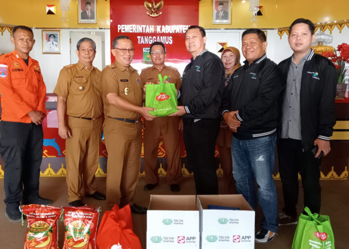 Forum CSR Lampung Serahkan Bantuan untuk Korban Bencana Banjir dan Longsor di Tanggamus 