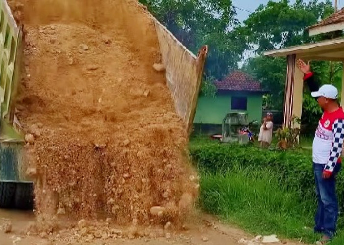 Profil Purheri Sumardiyanto: Anggota DPRD Lamteng yang Rela Alokasikan Gaji untuk Perbaiki Infrastruktur