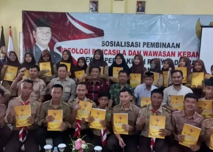 Wakil Ketua DPRD Lampung Gelar Sosialisasi IPWK di SMA Trisukses Natar
