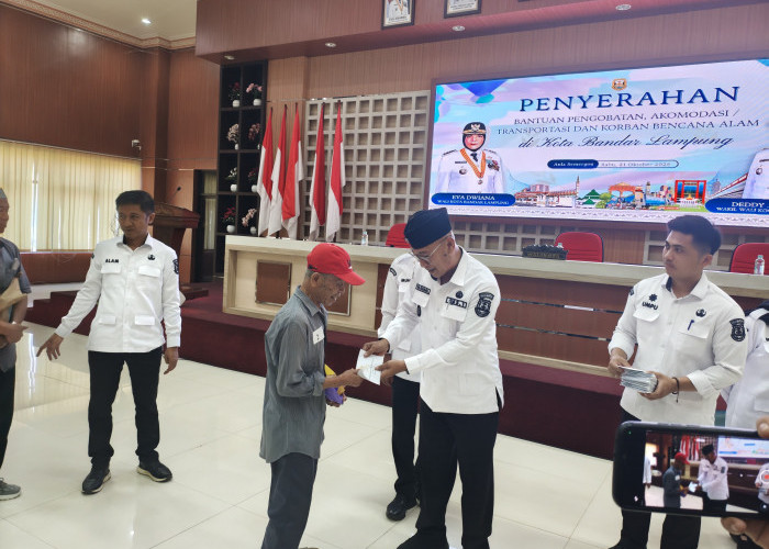 Pemkot Bandar Lampung Salurkan Bantuan Pengobatan dan Korban Kebakaran kepada 136 Warga