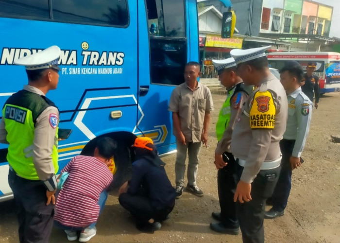 Jelang Mudik Lebaran, Tim Gabungan Di Pringsewu Gelar Ramp Check Kendaraan Angkatan Umum 