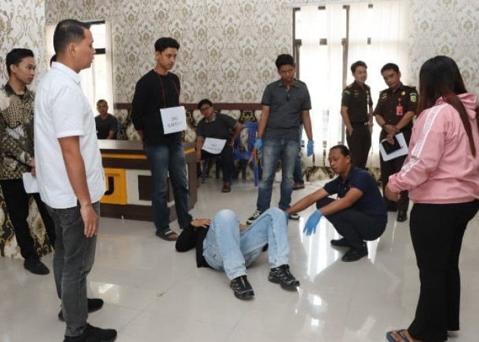 Rekonstruksi Penusukan di Gudang Biliar Pringsewu Peragakan 22 Adegan, Ungkap Kronologi Kejadian