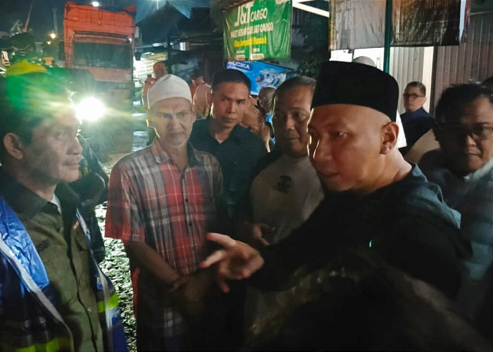 Turun Lapangan, Gubernur Lampung Terpilih Rahmat Mirzani Djausal Langsung Koordinasi Tangani Banjir 