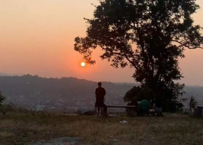 Mencari Destinasi Alam dengan View Matahari Terbenam? Gunung Kucing Bisa Menenjadi Jawabannya