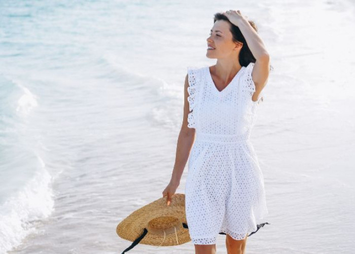 Model Dress Wanita untuk ke Pantai yang Nyaman dan Kekinian