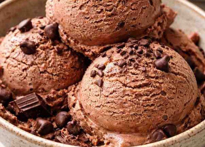 Resep Es Krim Cokelat Homemade Super Creamy, Cuma Pakai Bahan Simpel