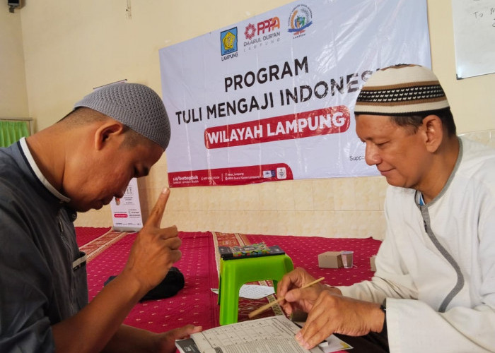 Ketika Jemari Mengeja Kalam Ilahi: Kisah Haru Komunitas Tuli Mengaji di Balik Hening Masjid Baitussalam
