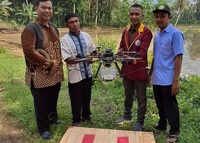 Drone Agriculture Mahasiswa Teknokrat Melesat di Udara, Bantu Petani Lampung Timur