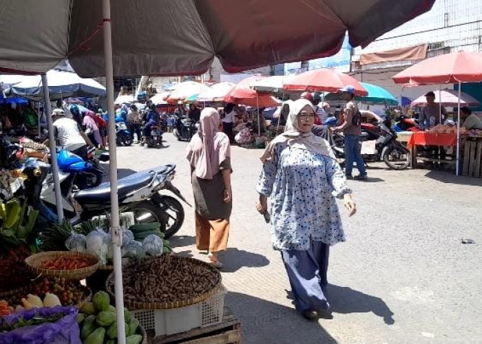 Harga Bahan Pokok di Pasar Pasir Gintung Bandar Lampung Masih Tinggi Pasca Libur Nataru 2025