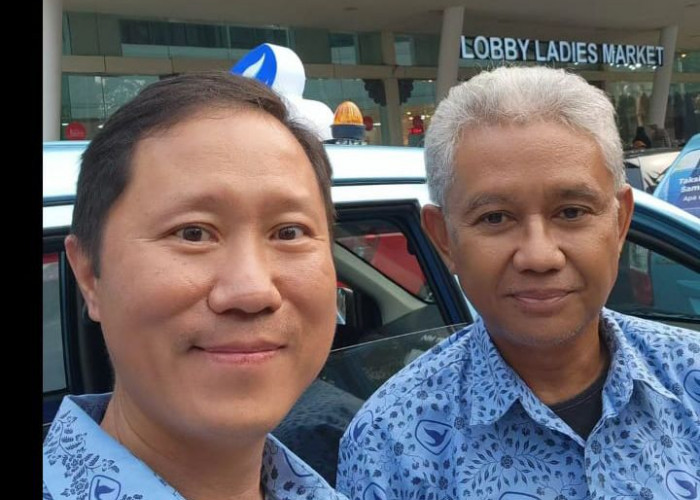 Viral, Dirut Blue Bird Beralih Profesi Jadi Taksi Ngetem di Mal