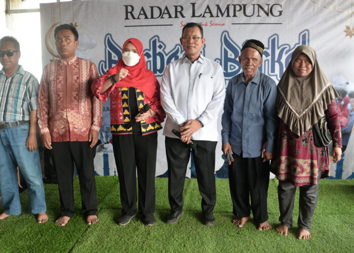 Radar Lampung Berbagi Berkah Dengan Tunanetra