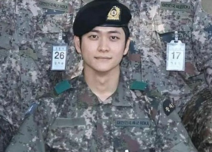 Sebulan Wajib Militer, Kang Tae Oh Tampil Gagah di Foto Terbaru dengan Seragam Militer